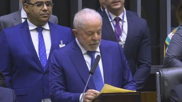 Lula tomou posse como Presidente da República; homem de gravata roxa chamou atenção nas redes sociais - Foto: Reprodução