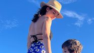Sthefany Brito passeia na praia com o filho - Reprodução/Instagram