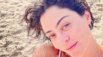 Carol Castro chama atenção ao curtir o dia na praia - Reprodução/Instagram