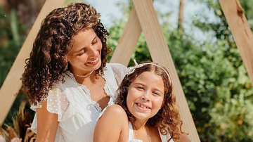 Debby Lagranha celebra aniversário da filha - Reprodução/Instagram/Maternity Estúdio Fotográfico