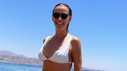 Mônica Martelli rouba a cena ao surgir de biquíni branco - Reprodução/Instagram