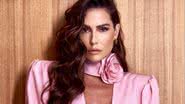 Deborah Secco arrasa com vestido rosa decotado - Reprodução/Instagram