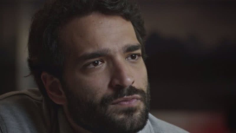 Humberto Carrão interpreta Rafael em Todas as Flores - Reprodução/Globoplay