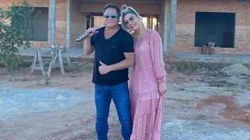 Poliana Rocha e Leonardo têm compartilhado detalhes de mansão milionária nas redes sociais - Foto: Reprodução / Instagram