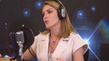 A apresentadora Ana Hickmann durante entrevista ao Podcast CARAS - Foto: Reprodução/YouTube