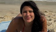 Giulia Costa chama a atenção ao renovar o bronzeado na praia - Reprodução/Instagram