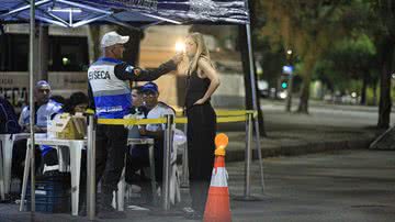 Agatha Moreira é flagrada em blitz no Rio de Janeiro - Fotos: Delson Silva