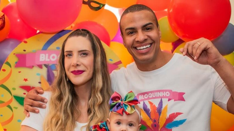 Thiago Oliveira comemora mesversário da filha - Reprodução/Instagram/Daniela Arenhardt