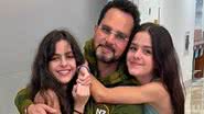 Luciano Camargo com as filhas gêmeas Isabella e Helena - Reprodução/Instagram