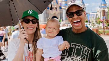 Thiago Oliveira, Bruna Matuti e a filha, Ella - Foto: Reprodução/Instagram @thioliveiras