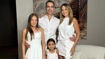 Ticiane Pinheiro com suas filhas e seu marido, César Tralli - Reprodução/Instagram