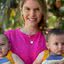 A modelo Bárbara Evans com os filhos gêmeos