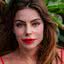 Daniella Cicarelli causa ao surgir maquiada e de biquíni vermelho