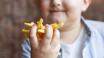 Número de crianças e adolescentes obesos aumentou drasticamente na última década - Freepik