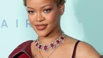 Rihanna participa de evento de sua marca de cosméticos - Foto: Getty Images