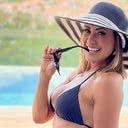 Solange Frazão mostra fotos na piscina de sua mansão e celebra seu físico - Reprodução/Instagram