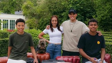 Thiago Silva e família - Foto: Reprodução / Instagram