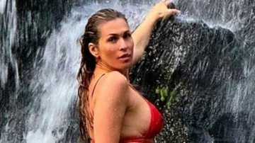 Lívia Andrade choca ao exibir seu corpo em cachoeira - Reprodução/Instagram