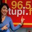 A modelo Luciana Picorelli na rádio Tupi