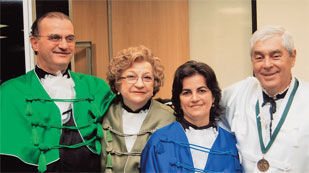 Em SP, <b>Luiz Arnaldo Szutan</b>, <b>Maria do Carmo Q. Avelar</b>, <b>Ana Luiza G. P. Navas</b> e <b>Ernani Rolim</b> são empossados, respectivamente, diretores dos cursos de Medicina, Enfermagem, Fonoaudiologia e da Faculdade de Ciências Médicas da