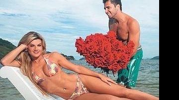 Na Ilha de CARAS, Latino revela seu lado romântico ao levar flores para a amada, que dança no <i>Domingão do Faustão</i>