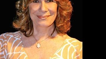 Renata Sorrah usa lentes de contato verdes... - Rede Globo