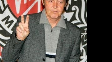 Paul McCartney leiloa sua guitarra... - AFP
