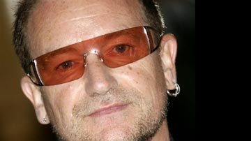 Bono Vox pode cantar com Spice Girls... - AFP