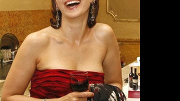 Juliette Binoche aos 43 anos na Playboy... - AFP