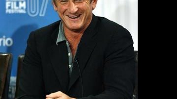 Sean Penn e Danny Glover lutam por Cuba... - Reuters