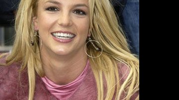 Britney Spears e seus filhos aguardam... - AFP