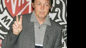Paul McCartney aparece com novo affaire... - AFP