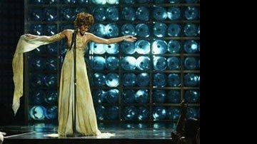Whitney Houston foi atacada pela própria... - AFP