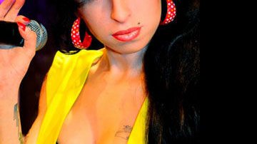 Amy Winehouse vira boneco de cera no... - Reuters