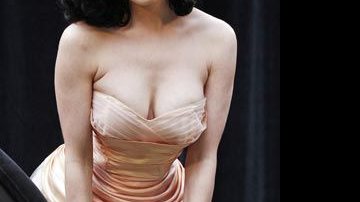 Dita Von Teese lança linha de lingerie... - Reuters