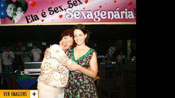 Leandra Leal faz festa para a mãe... - Fotos: Marcelo Bruno