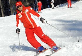 Felipe Massa à vontade de esqui... - Foto: Reuters