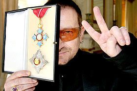 Bono Vox ganha título de cavaleiro... - Foto: Reuters