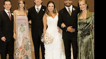Os noivos e os padrinhos Celso Russomanno e Lovani, Alexandre Viturino e Lucimara Parisi.