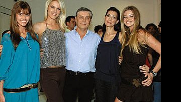 Renata Kuerten, Ana Hickmann, o casal Gustavo e Vanessa Vicenzotto, e Marcele Becker