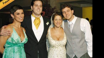Maria Paula e João cercam Marcos e Fabiana, grávida de quatro meses, no Hotel Glória, Rio.
