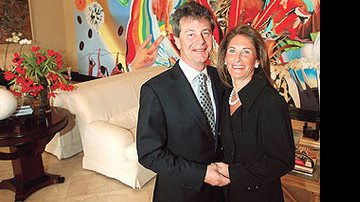 Os embaixadores na sala, com a tela Brazil, 2004, ao fundo. A obra, que mede 2,30 m por 7,30 m, é uma homenagem do pintor americano James Rosenquist ao país
