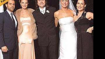 O casal Alexandre Birman e Letícia Birkheuer, Joaquim e Vanessa Machado e Carolina Ferraz em noite de festa
