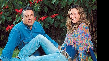 Juntos desde 2003, o cineasta e a atriz descansam em um resort catarinense, após exibirem o filme Nossa Senhora de Caravaggio