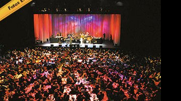 Na noite especialíssima no Via Funchal, para 3 500 convidados, foi gravado ao vivo o DVD da cantora americana, além de ser apresentado o novo portal CARAS no iG