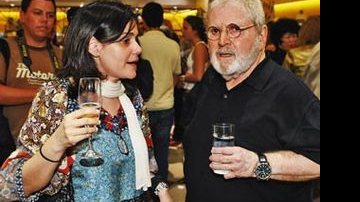 Jô Soares ganha o carinho da ex-mulher Flavia - Caio Guimarães