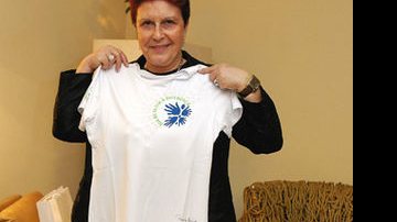 Edna Macedo exibe a camiseta do Dia de Fazer a Diferença - Cassiano de Souza/CBS Imagens