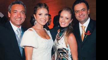 Os noivos Nelson Alvarenga e Roberta Corrêa com Letícia e Aécio Neves. - Nélio Rodrigues e Cláudio Cunha/AG 1º Plano