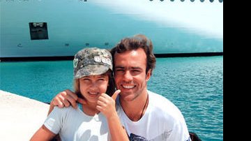 ROGER E A HERDEIRA, LARA - Em Corfu, na Grécia, Roger se diverte com a filha durante cruzeiro antes de se apresentar ao seu novo time, o clube árabe Qatar.