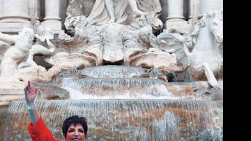 Liza Minnelli canta na Fontana Di Trevi - Reuters
